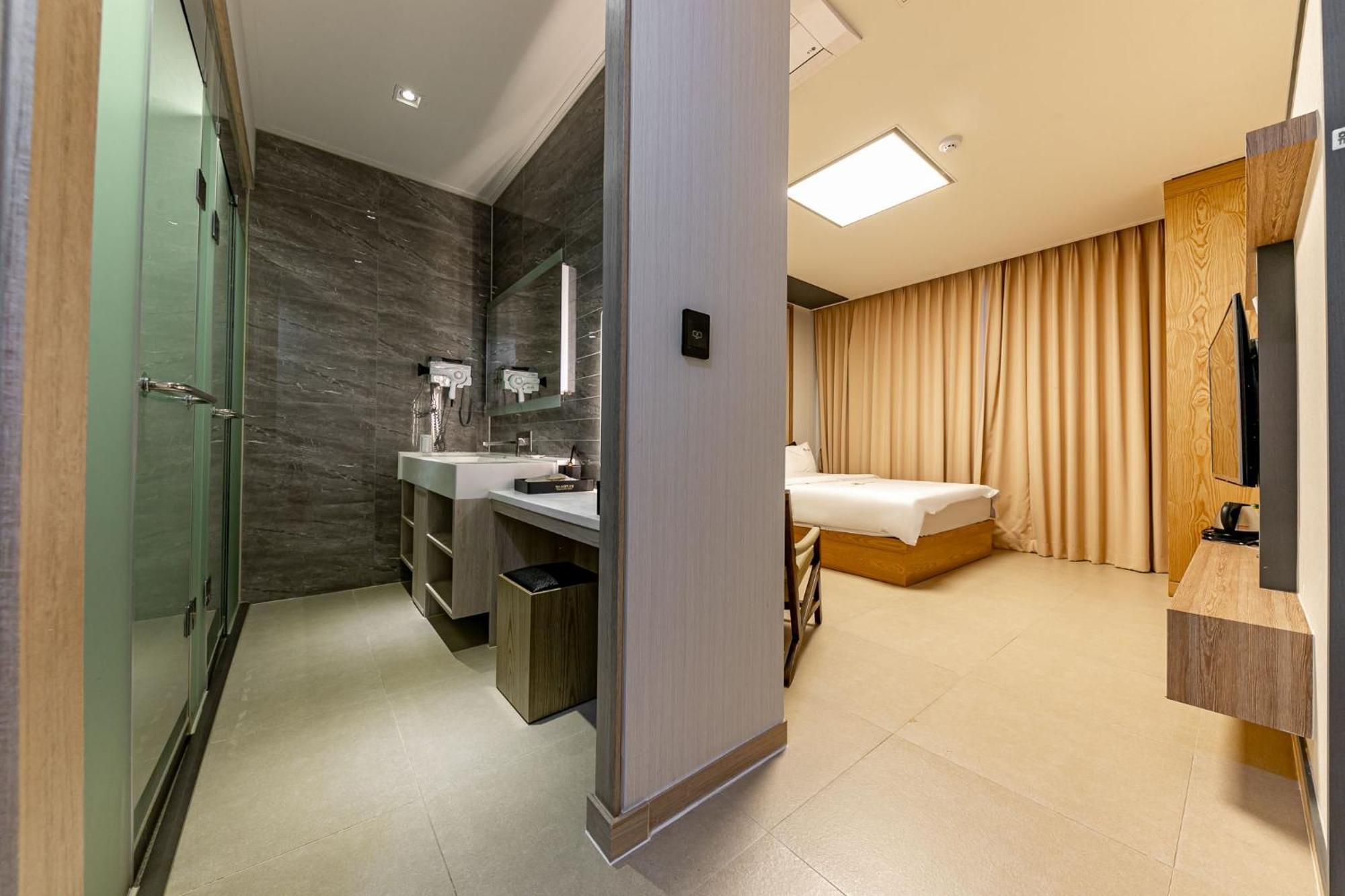 Yeosu Stay Hotel ห้อง รูปภาพ